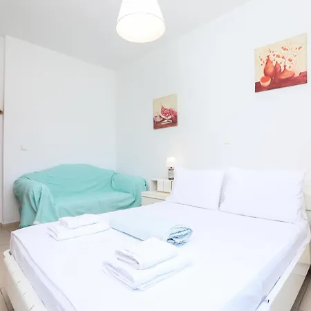 Natasha's * Perama (Corfu)