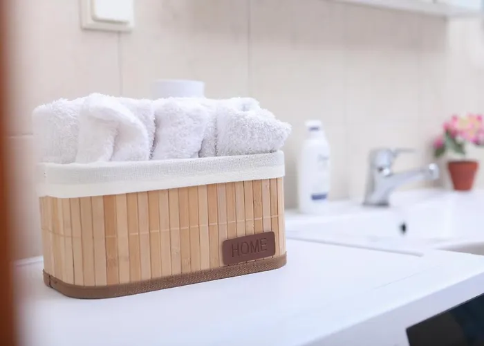 בית נופש Natasha's פראמה